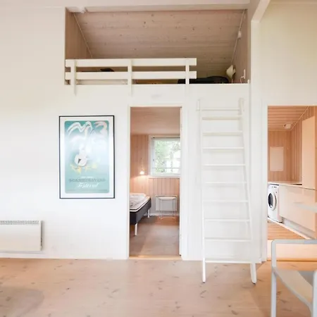 Three-bedroom Holiday In Дом отдыха *